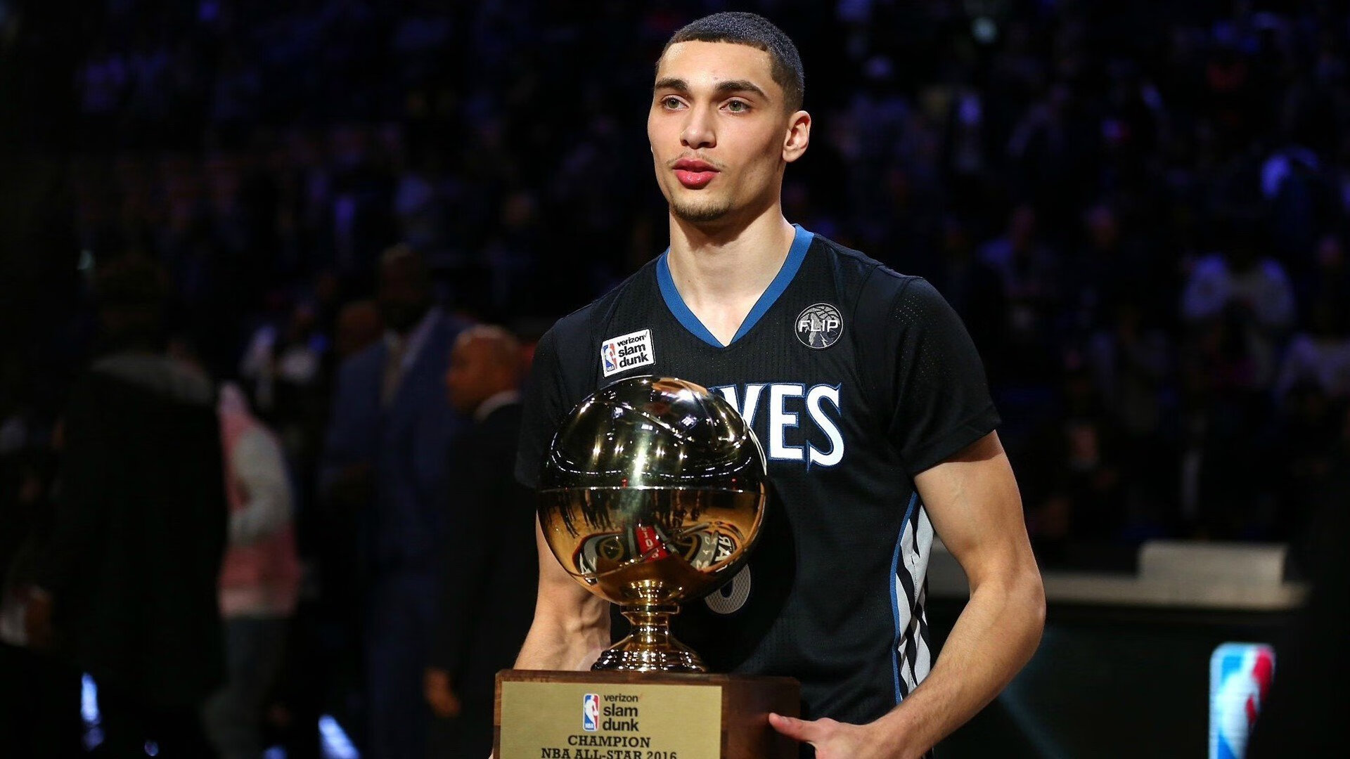 _篮网团队配合丝丝入扣，赛季表现稳健_，篮网队队阵容